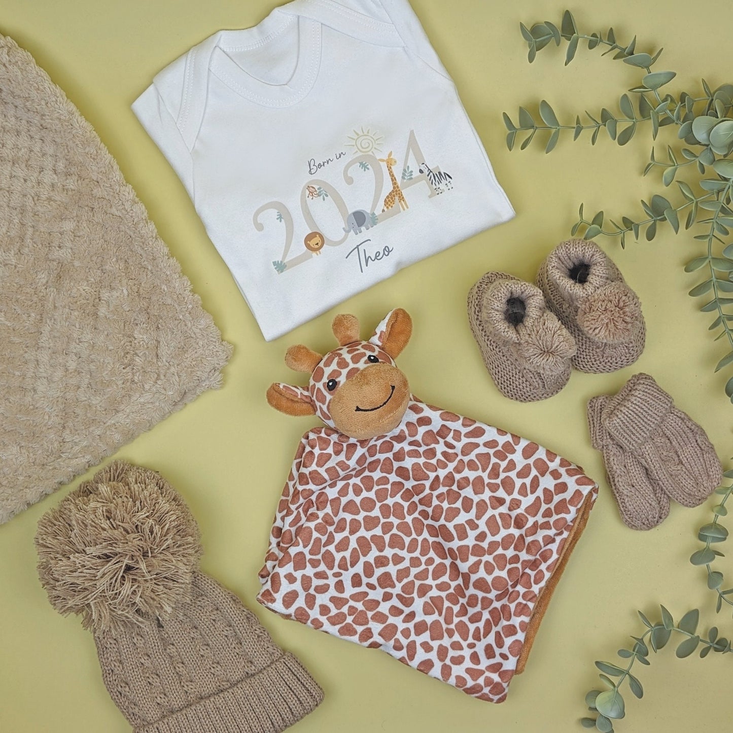 Cwtch Giraffe Safari Neutral Baby Gift Set | Baby Shower Gift | Baby Sleepsuit | Baby Gift | Newborn Girl Boy | New Baby Gift | Newborn Baby