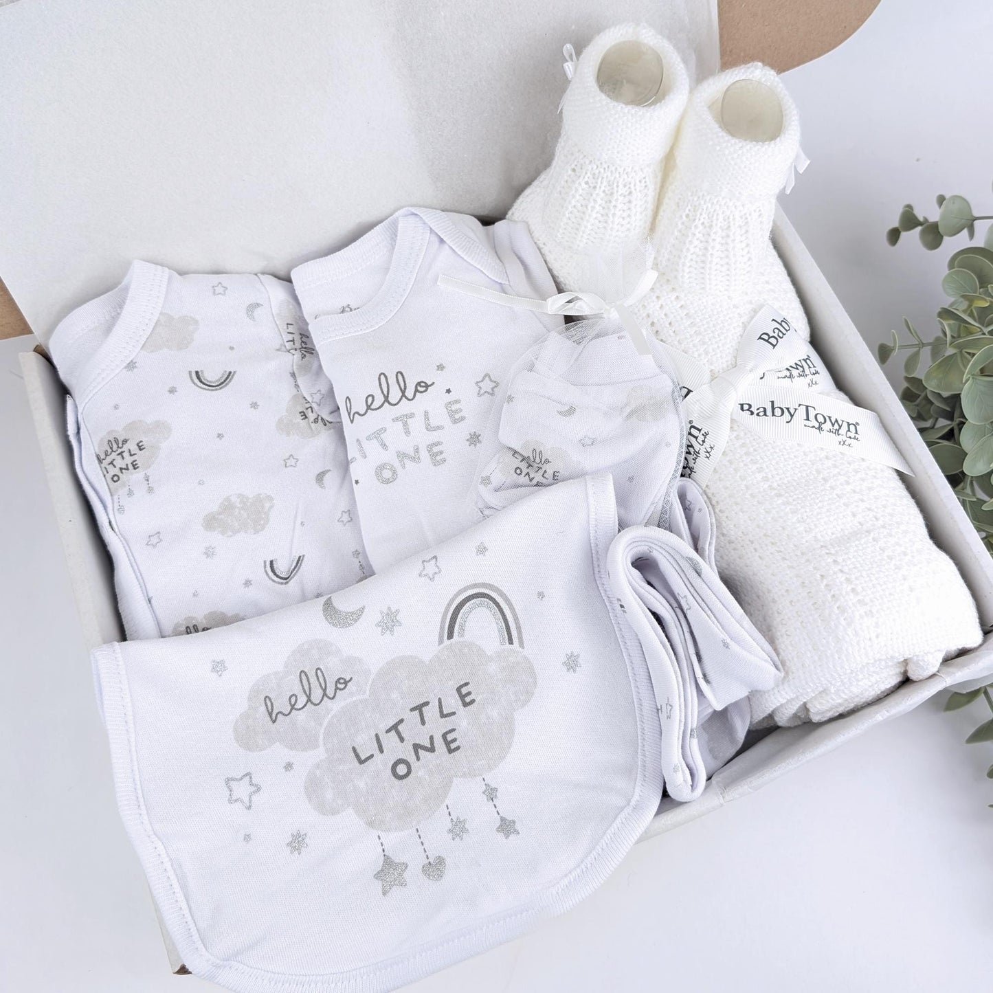 Little White Gift Set | Baby Hamper | Baby Hamper | Baby Shower | Baby Sleepsuit | Baby Gift | Newborn Gift | Newborn Baby Set