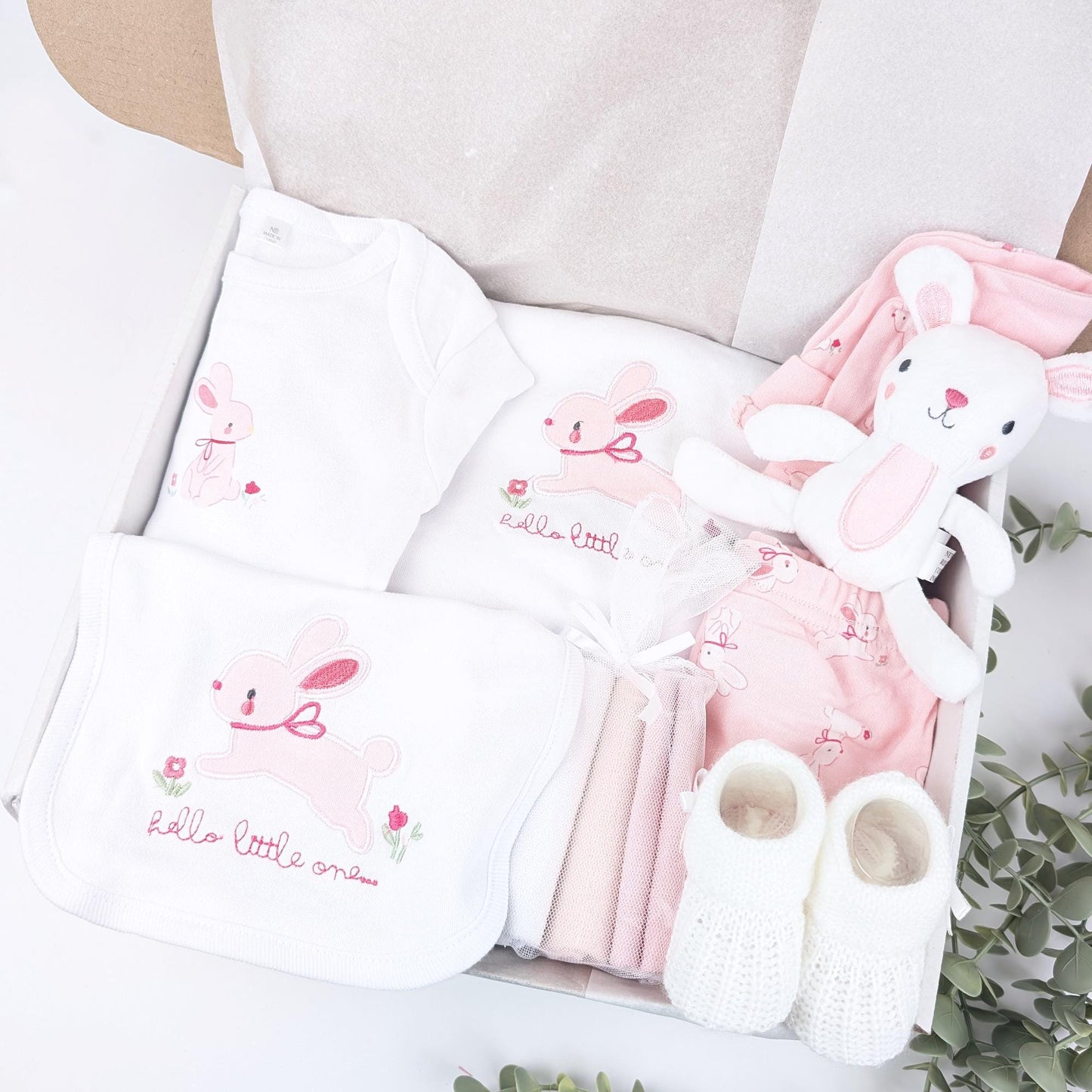 Pink Baby girl 10 piece Gift Set | Baby Hamper | Baby Girl Hamper | Baby Shower | Baby Sleepsuit | Baby Gift | Newborn Gift | Newborn Set