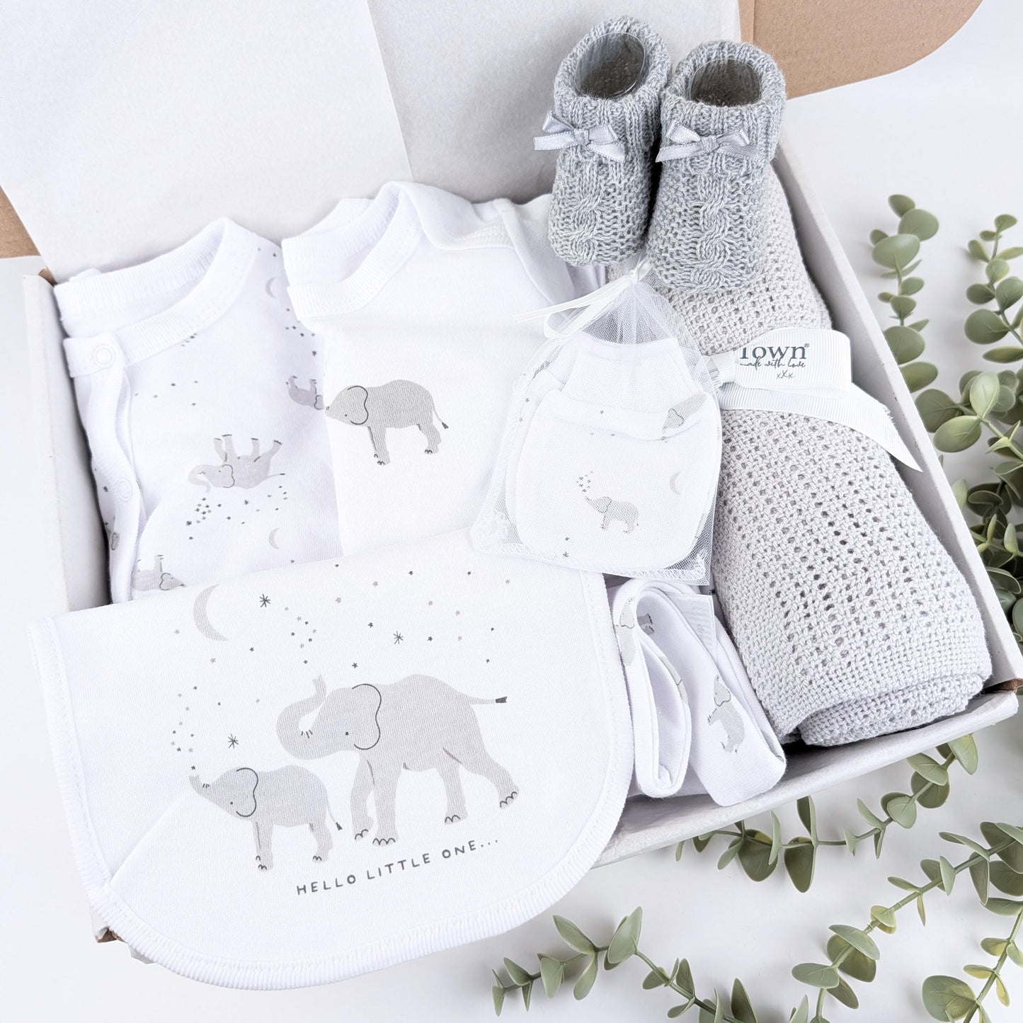 Little White Gift Set | Baby Hamper | Baby Hamper | Baby Shower | Baby Sleepsuit | Baby Gift | Newborn Gift | Newborn Baby Set