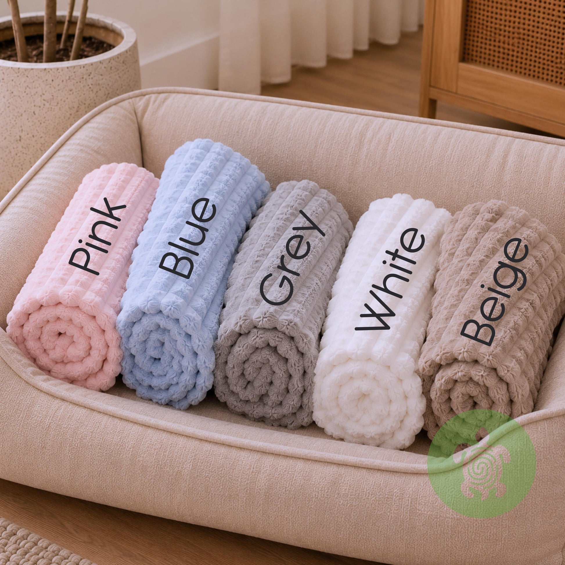 Personalised Dog Blanket, Embroidered Pet Blanket with Name, Soft Plush Dog Throw, Custom Puppy Blanket, Dog Gift, Pawprint, Bone, Flower